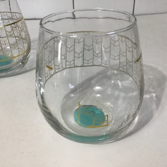 Stemless Wine Glasses With Gold Chevron Design Set of 4 by TMD Holdings - Picture 4 of 6